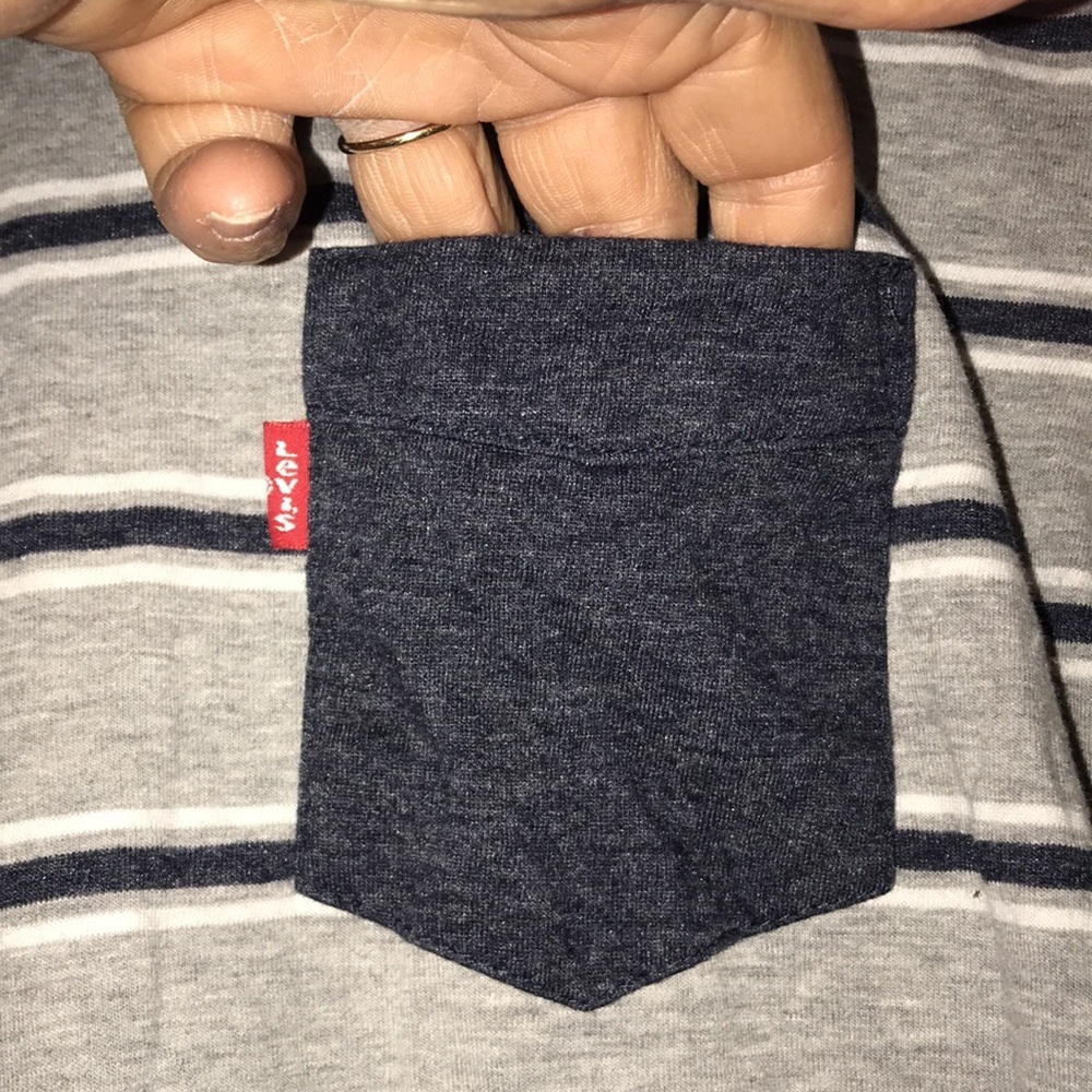 Boy’s Striped Levi’s Shirt - Picture 3 of 7